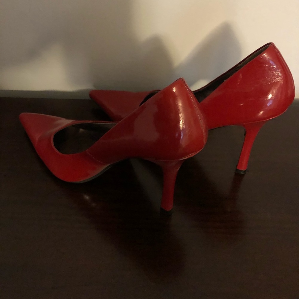 Red Heels - Picture 5 of 5